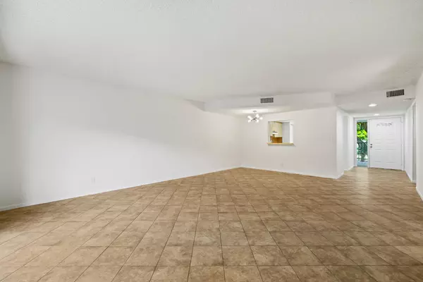 Deerfield Beach, FL 33442,3100 Deer Creek Country Club BLVD 206