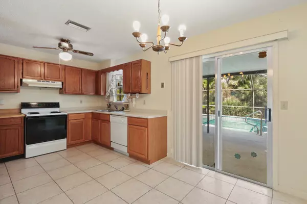 Port Saint Lucie, FL 34953,1001 SW Romaine LN