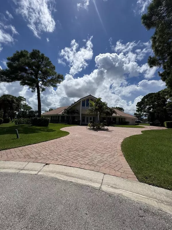 Port Saint Lucie, FL 34986,10119 Bay Tree CT