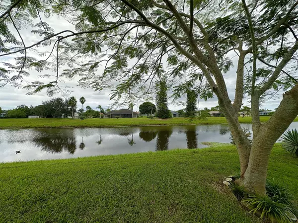 Port Saint Lucie, FL 34953,200 SW Ridgecrest DR