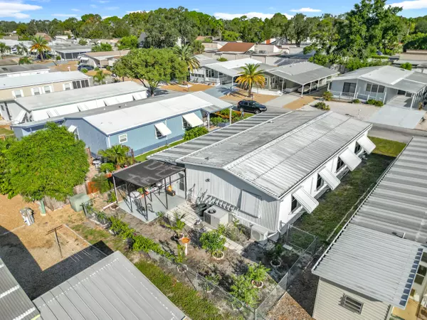 Hudson, FL 34667,7400 Cascade DR