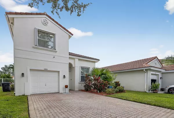 Lake Worth, FL 33463,6804 Green Island TER