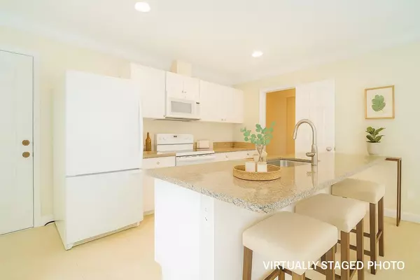 Boca Raton, FL 33487,6410 N Dixie HWY