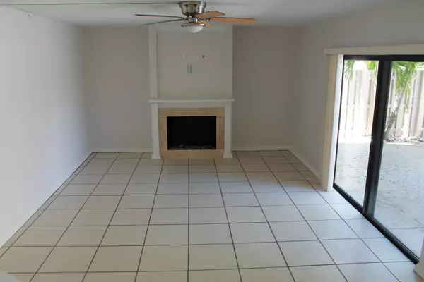 Palm Beach Gardens, FL 33410,1112 11th CT