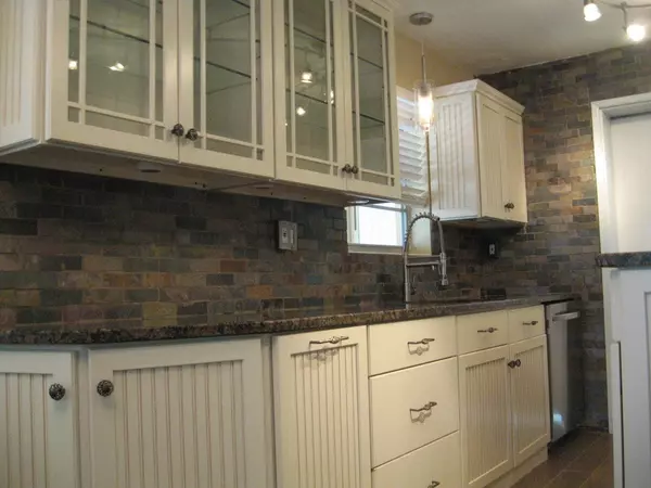 West Palm Beach, FL 33405,1023 Andrews RD