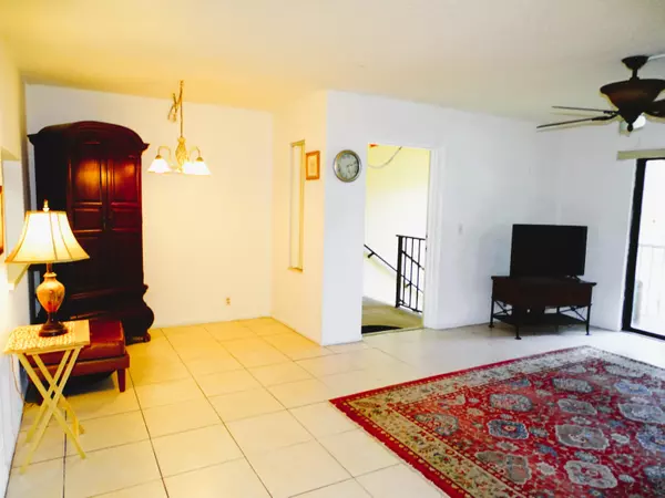 Greenacres, FL 33415,802 Sky Pine WAY F2