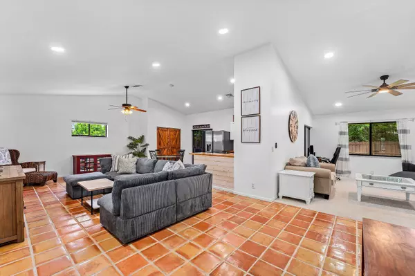 Wellington, FL 33414,14271 Flora LN