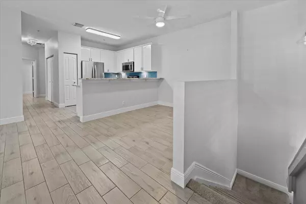 Tequesta, FL 33469,152 Village BLVD J