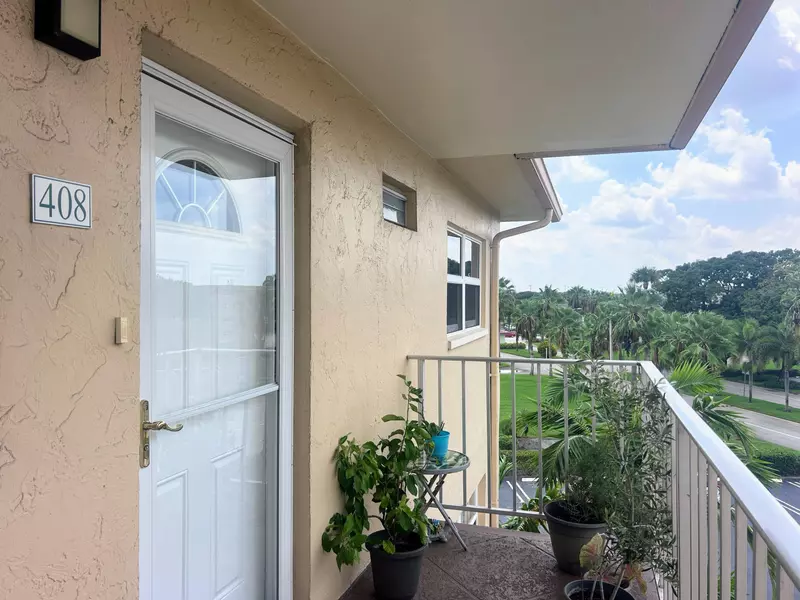 2520 NE 1st CT 408, Boynton Beach, FL 33435