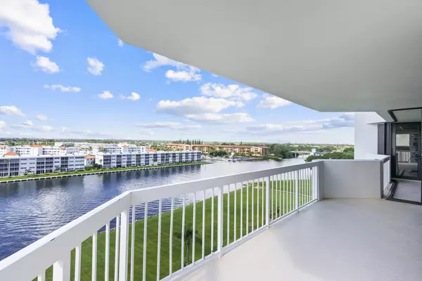 North Palm Beach, FL 33408,123 Lakeshore DR 943