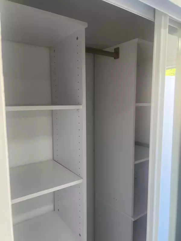 Oakland Park, FL 33334,361 NE 55th ST 2