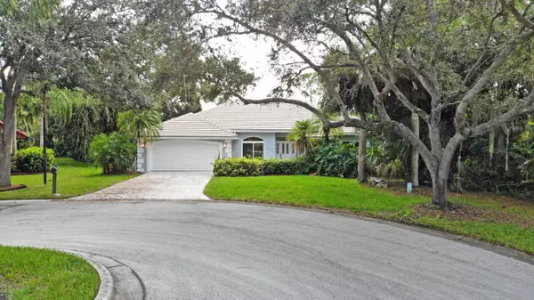 470 SW Sanctuary PL, Port Saint Lucie, FL 34986