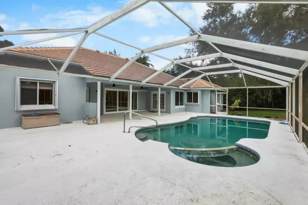 Port Saint Lucie, FL 34986,470 SW Sanctuary PL