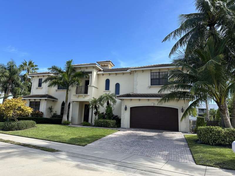 1111 Singer DR, Singer Island, FL 33404