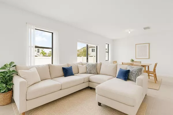 Miami Gardens, FL 33169,20357 NW 4th PATH