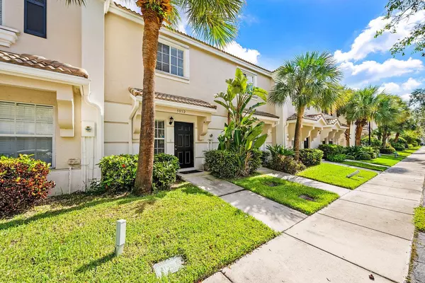 West Palm Beach, FL 33417,5052 Palmbrooke CIR