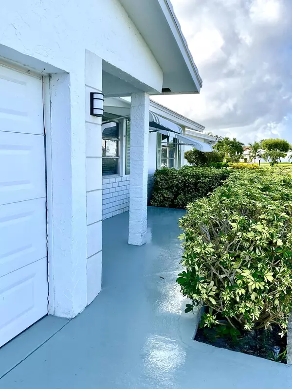 Boynton Beach, FL 33426,2102 SW SW 22nd CT