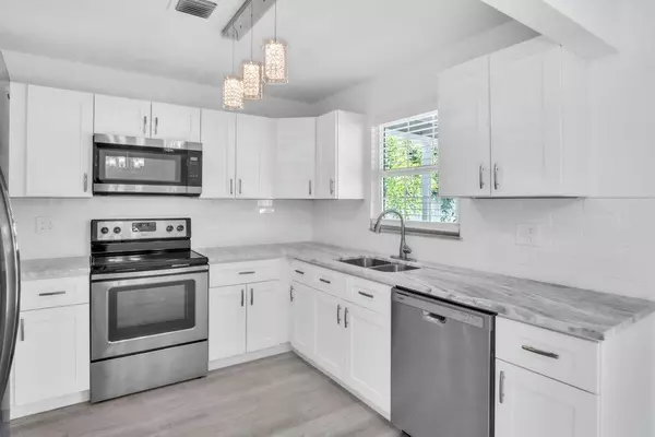 Stuart, FL 34997,5431 SE Grafton AVE