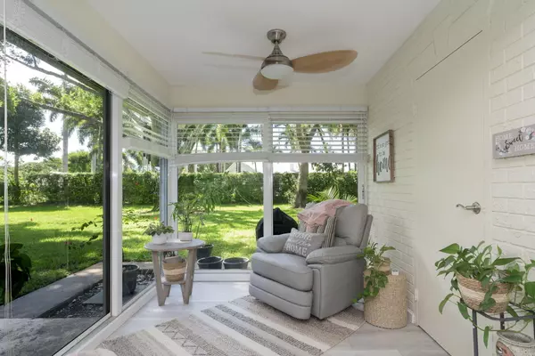 Boynton Beach, FL 33436,10161 S 45th WAY 499