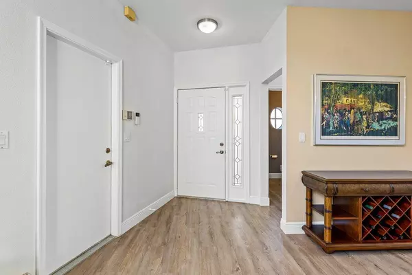 Palm Beach Gardens, FL 33418,17 Via Aurelia