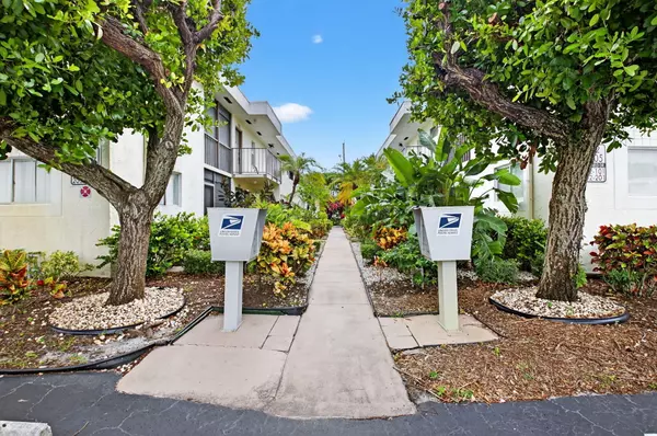 Delray Beach, FL 33446,14905 Wedgefield DR 201