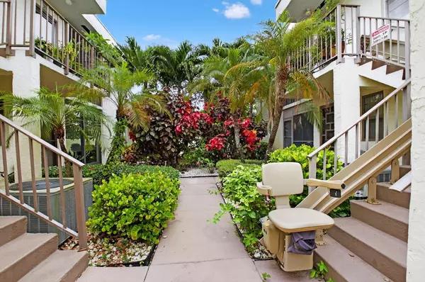 Delray Beach, FL 33446,14905 Wedgefield DR 201