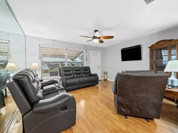 Pompano Beach, FL 33064,210 NW 25th Court