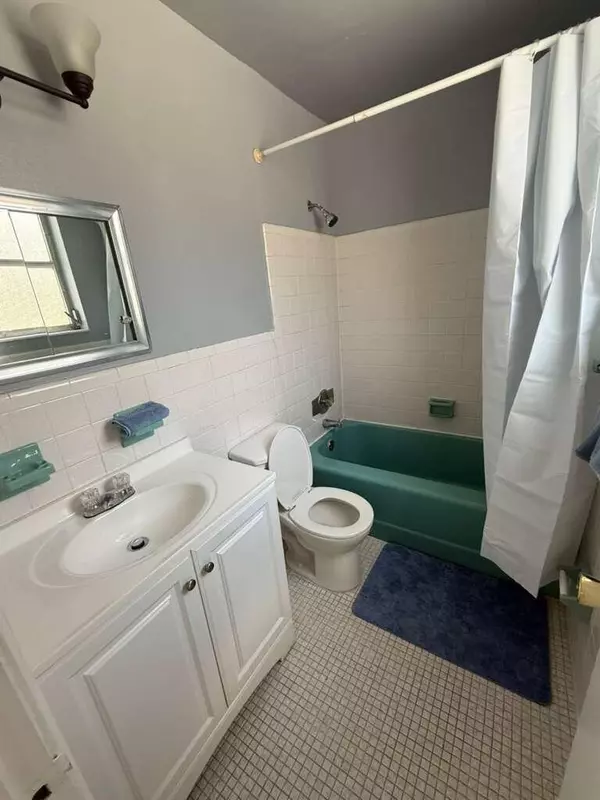 Fort Lauderdale, FL 33301,105 NE 16th TER