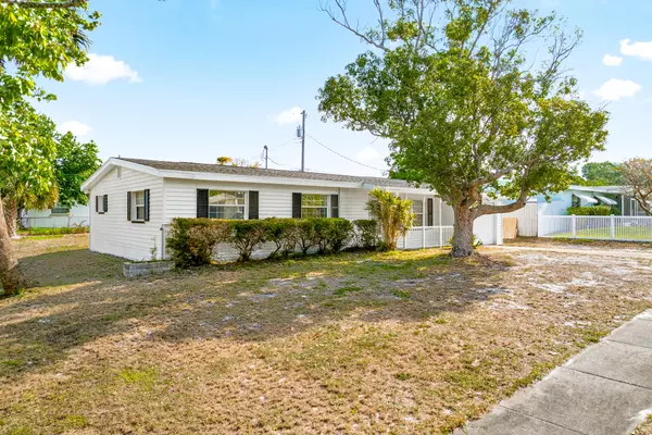 1674 Tynan AVE, Melbourne, FL 32935