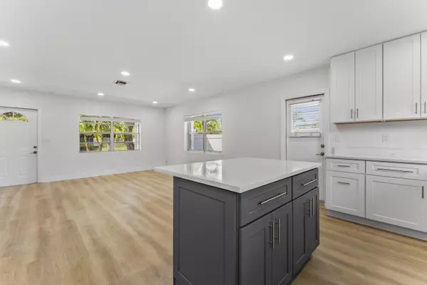 Delray Beach, FL 33483,632 Allen AVE 1