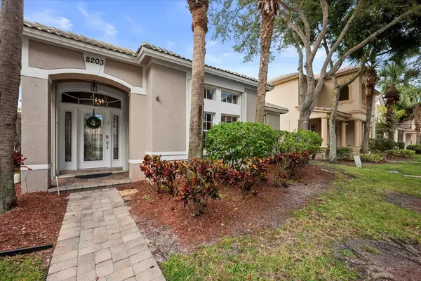 Palm Beach Gardens, FL 33418,8203 Calterra DR