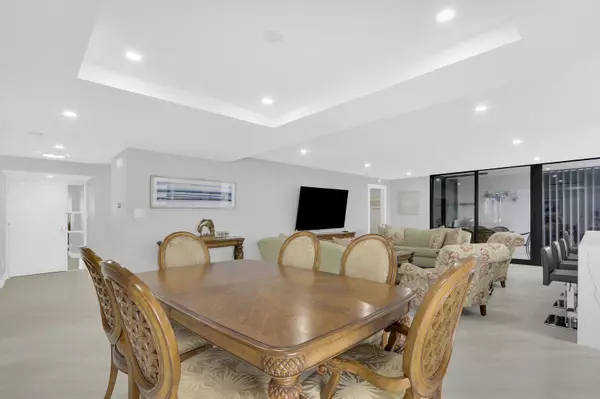 Singer Island, FL 33404,5380 N Ocean DR 9a