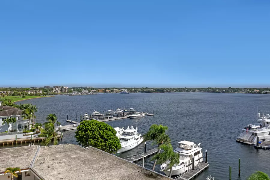 1208 W Marine WAY 501, North Palm Beach, FL 33408