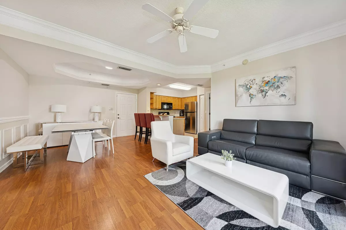 Delray Beach, FL 33444,2052 Alta Meadows LN 2210