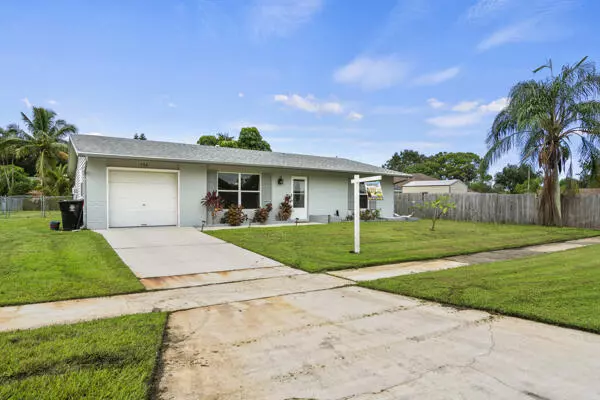 Port Saint Lucie, FL 34983,386 NE Orchard ST