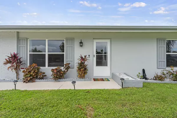 Port Saint Lucie, FL 34983,386 NE Orchard ST