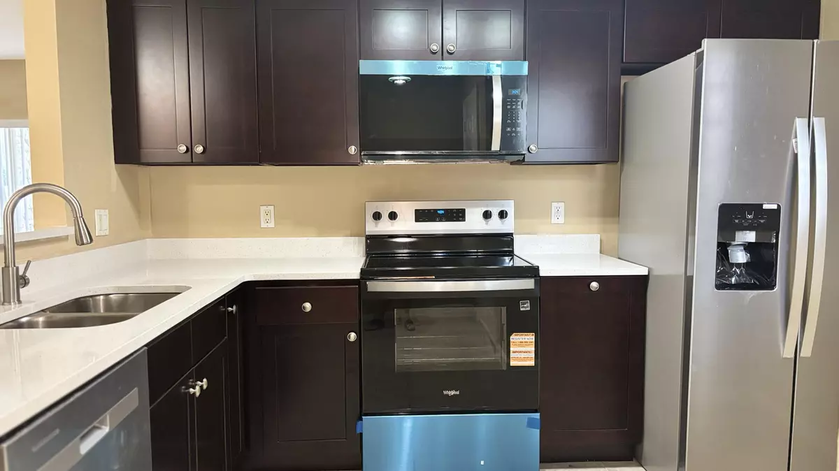 Royal Palm Beach, FL 33411,1103 Golden Lakes BLVD 1011