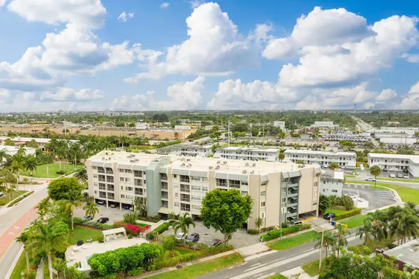 505 Spencer DR 406, West Palm Beach, FL 33409