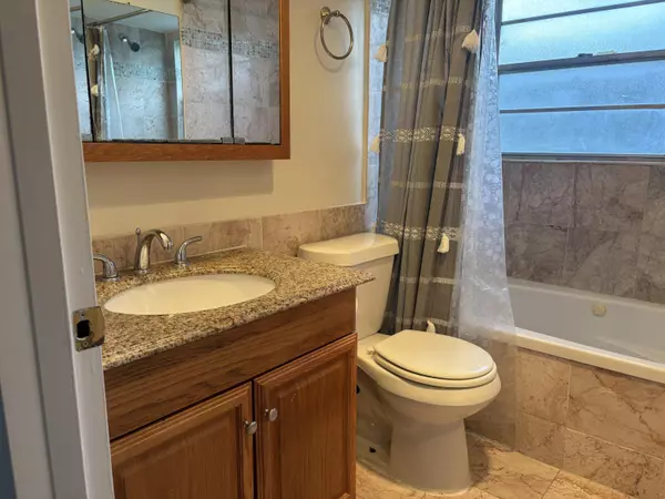 Boca Raton, FL 33434,169 E Dorset 169 E