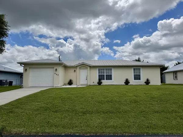 962 SW Haleyberry AVE, Port Saint Lucie, FL 34953