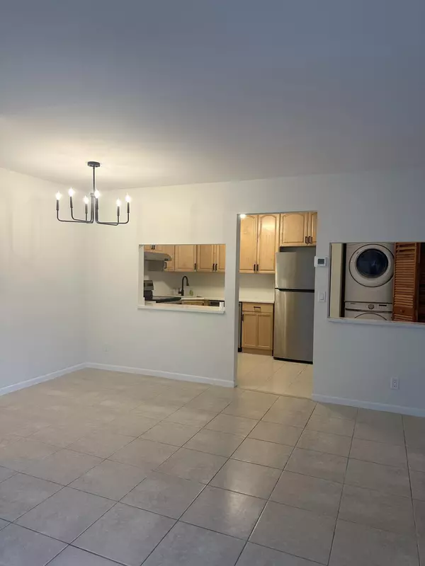 West Palm Beach, FL 33417,4779 Sable Pine CIR B2