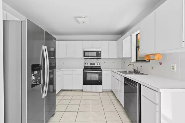 2634 Summit BLVD, West Palm Beach, FL 33406