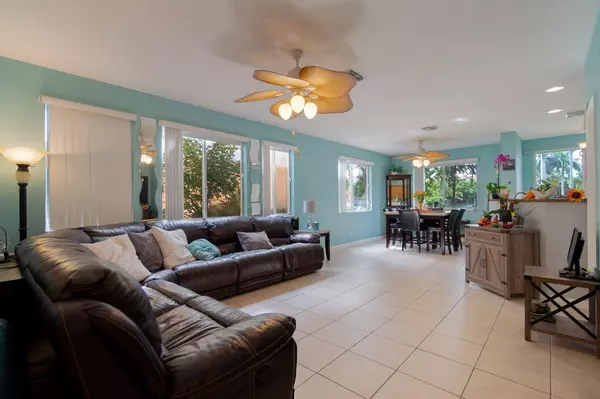 Riviera Beach, FL 33404,1710 Terra Cotta DR