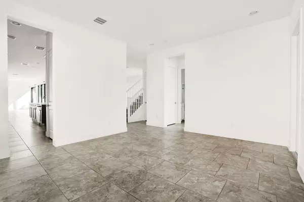 Palm Beach Gardens, FL 33418,13628 Dumont RD