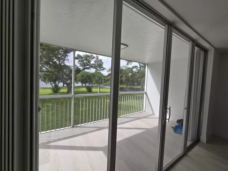 3010 N Course DR 207, Pompano Beach, FL 33069