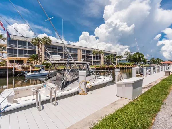 Boca Raton, FL 33487,765 Jeffery ST 1-301