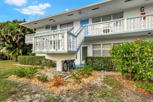 West Palm Beach, FL 33417,158 Norwich G