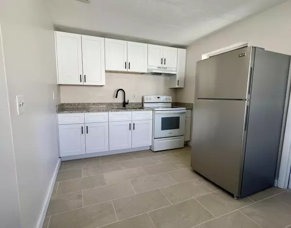 Riviera Beach, FL 33404,725 W 9th ST