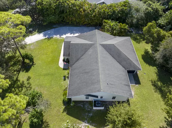 Jensen Beach, FL 34957,960 NE NE Juniper PL