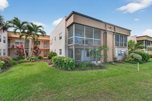 10 Flanders A, Delray Beach, FL 33484